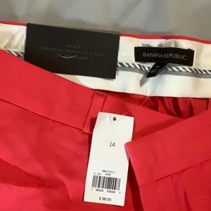 Women’s coral crop dress pants
